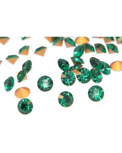 Swarovski 1012 Chaton, Round Rhinestones 19ss Emerald Pointed Back Gold Foiled - 6 Pcs
