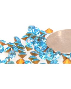 Swarovski 1100 Chaton, Round Rhinestones 20ss Aqua (Old) Pointed Back Gold Foiled - 6 Pcs